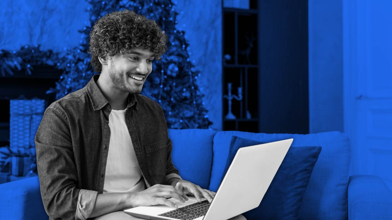 blog life man on computer