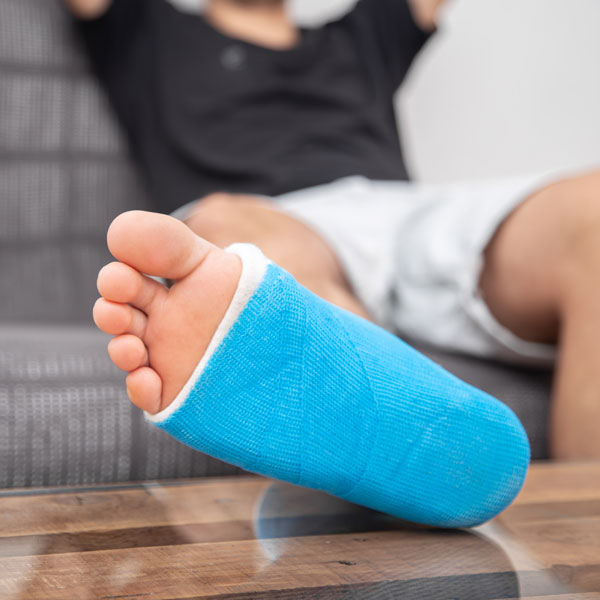 Plastered foot disruption